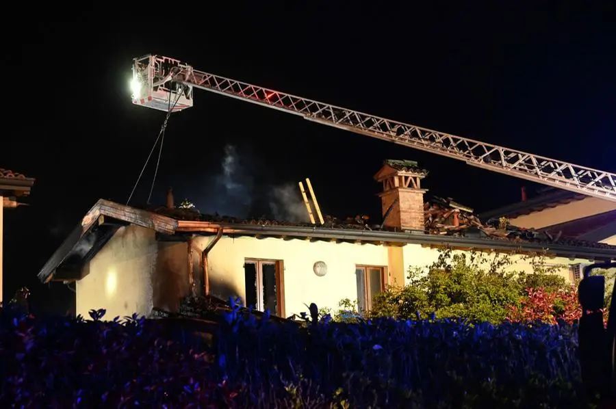 L'incendio alla cascina Cattafame di Ospitaletto