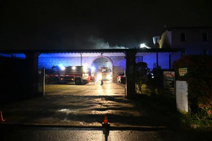 L'incendio alla cascina Cattafame di Ospitaletto