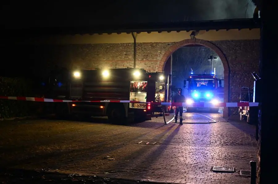 L'incendio alla cascina Cattafame di Ospitaletto