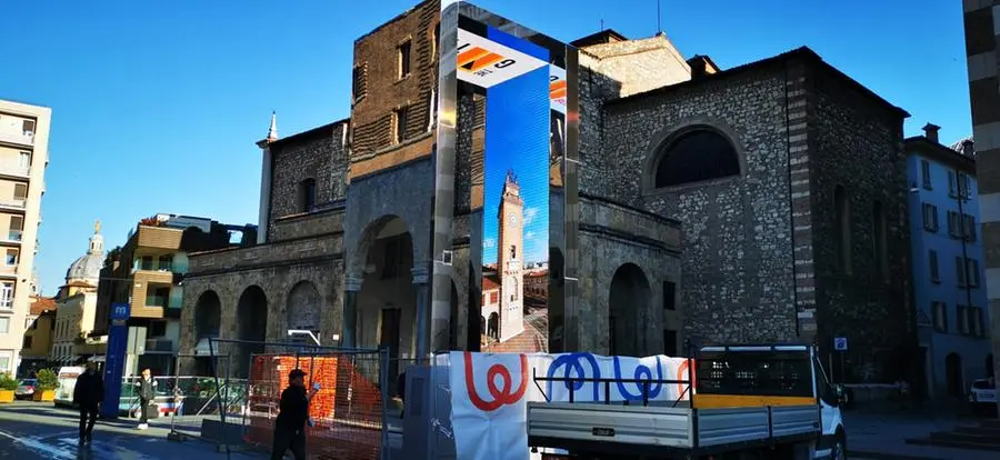 Le prime immagini di Bergamo dallo Stargate di piazza Vittoria