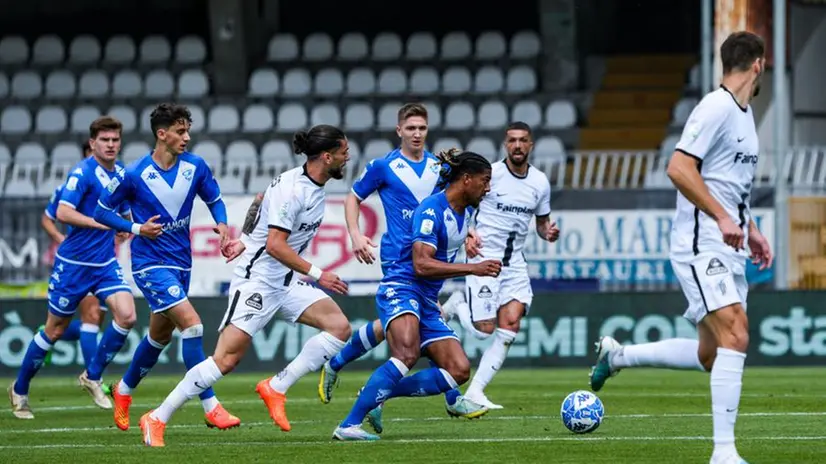 Il Brescia cade anche ad Ascoli: 4-3 il risultato finale