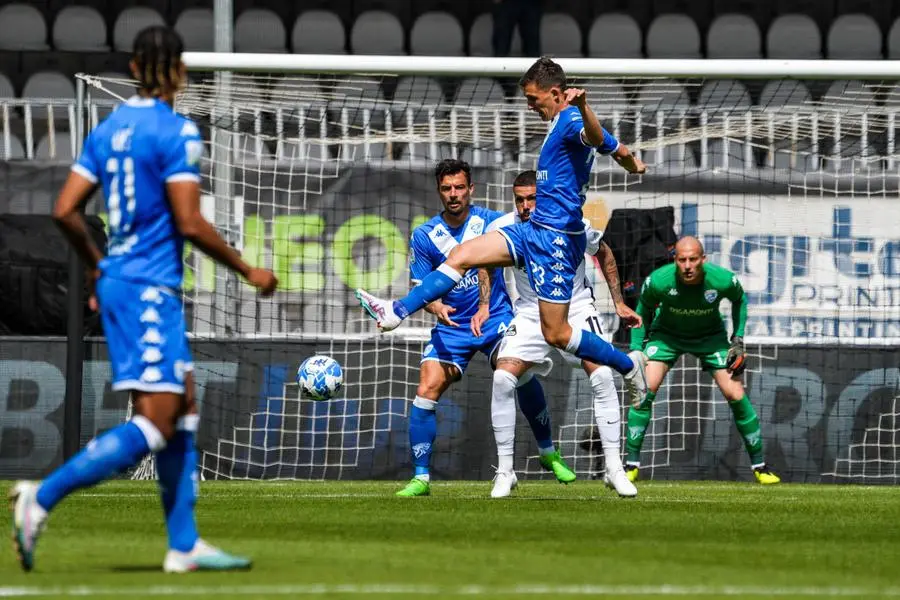 Il Brescia cade anche ad Ascoli: 4-3 il risultato finale