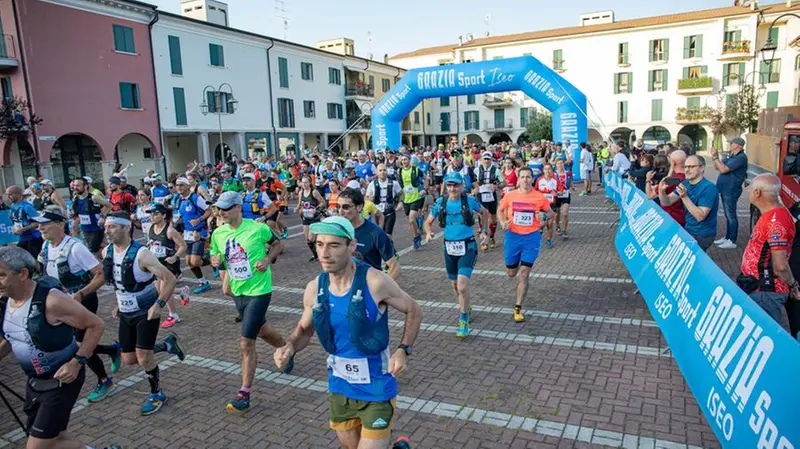 La partenza della gara da Provaglio d'Iseo in una delle passate edizioni © www.giornaledibrescia.it
