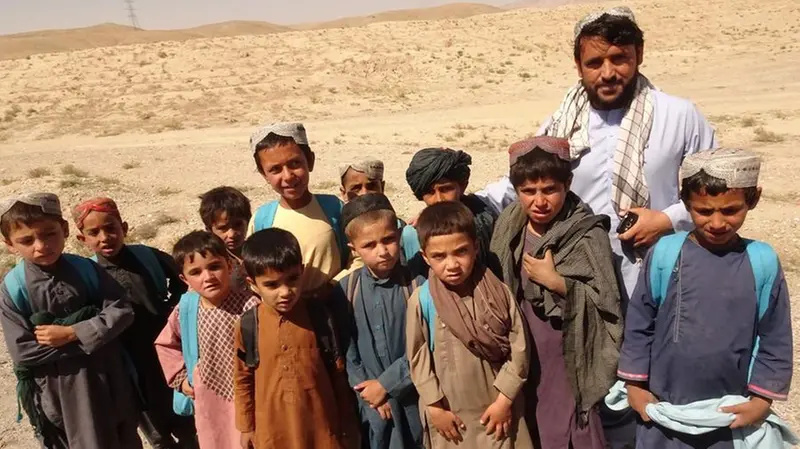 Foto di gruppo tra Kandahar e Ghazni