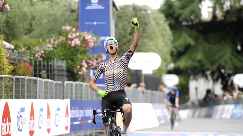 L'arrivo della tappa di Manerba del Giro Next Gen