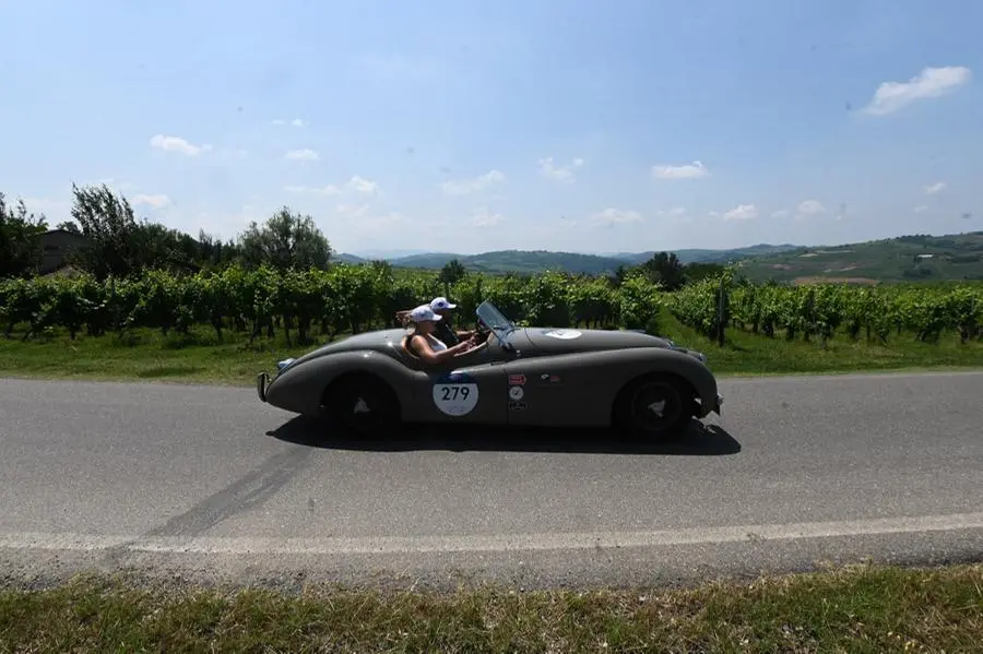 Mille Miglia 2023, il passaggio a Castana