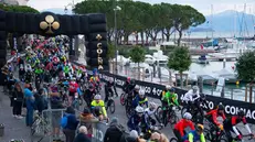 La capitale del Garda, già teatro della Granfondo Colnago, sogna la crono del Giro 2024