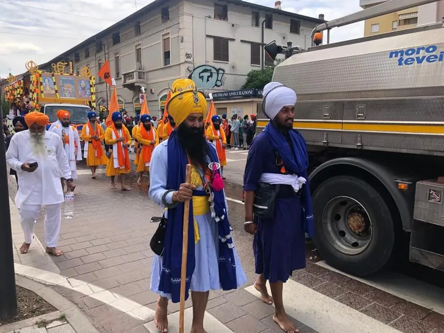 Il corteo sikh per le vie di Brescia