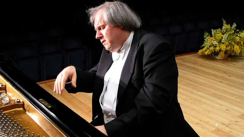 Il pianista Grigory Sokolov - Foto www.festivalpianistico.it