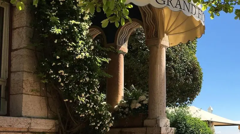 Il Grand Hotel è un presidio storico del lago di Garda