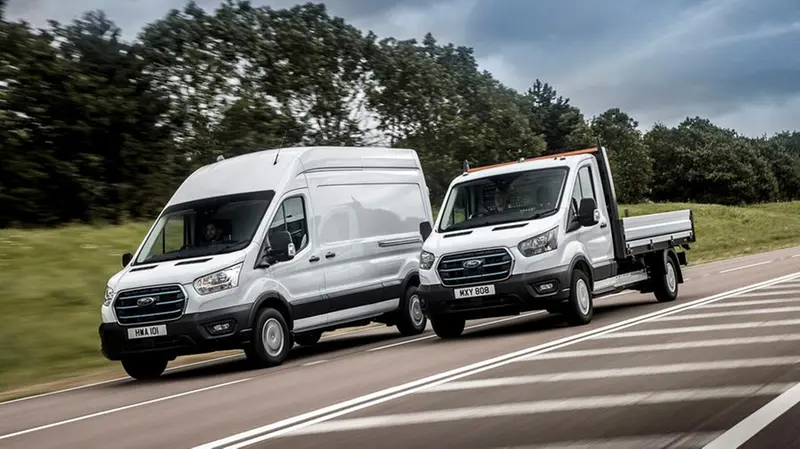 2_E_TRANSIT_VAN_CHASSIS