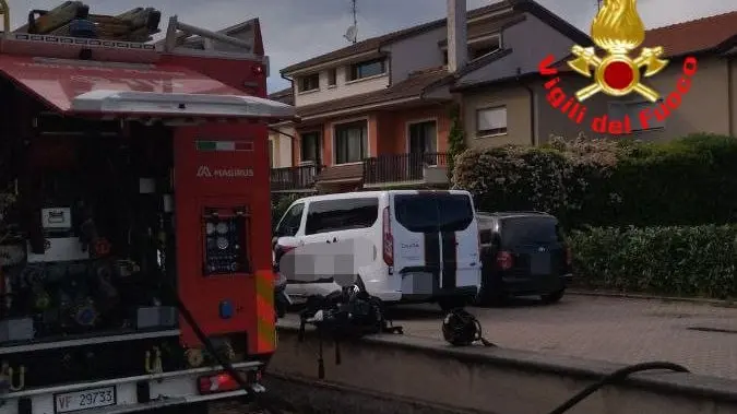 Fiamme in un appartamento in via Triumplina