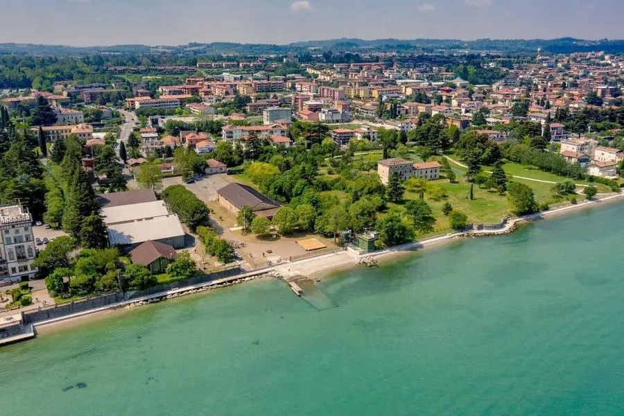 Per i 100 anni dell Aeronautica Militare l Idroscalo di Desenzano