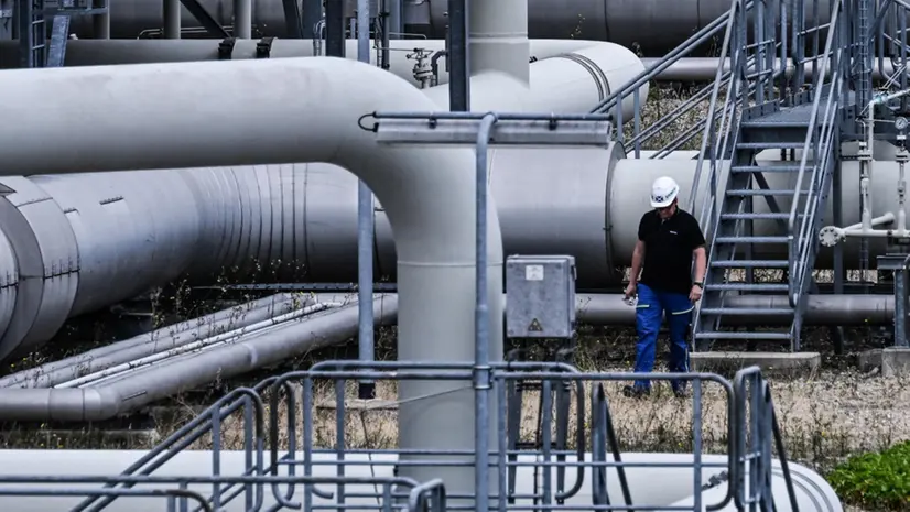 Un impianto di compressione per la distribuzione del gas - Foto Ansa © www.giornaledibrescia.it