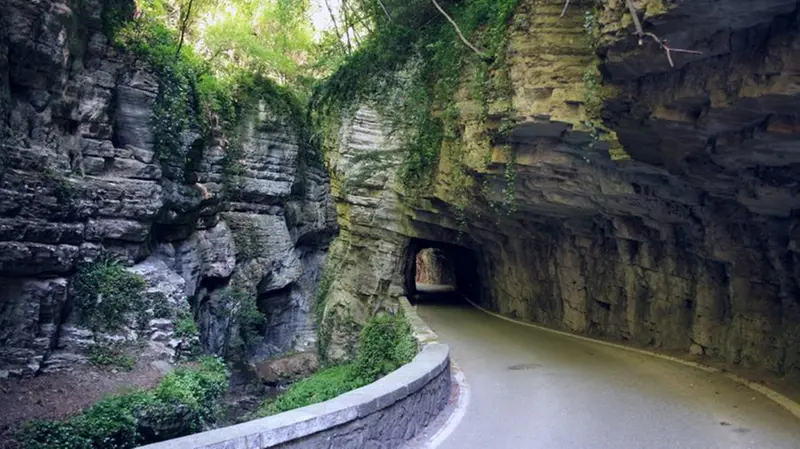 Uno scorcio della Strada della Forra - Foto © www.giornaledibrescia.it