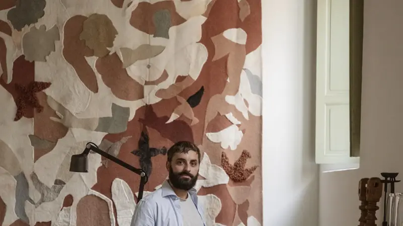 Edoardo Monti nella cucina di Palazzo Monti  - Foto Irina Boersma César Machado