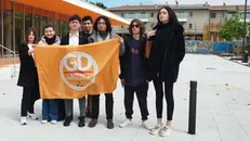 Giovani Democratici. Marcello Mendini, terzo da sinistra, correrà per entrare in Consiglio comunale - Neg © www.giornaledibrescia.it