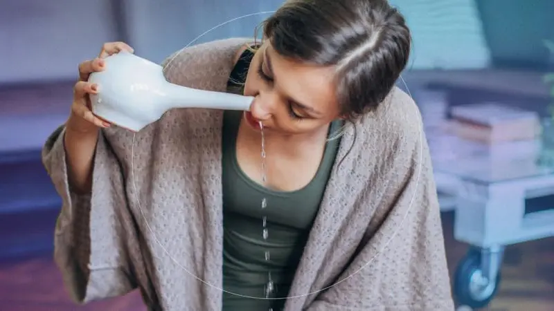 Sempre più diffusa è l'abitudine di effettuare lavaggi nasali