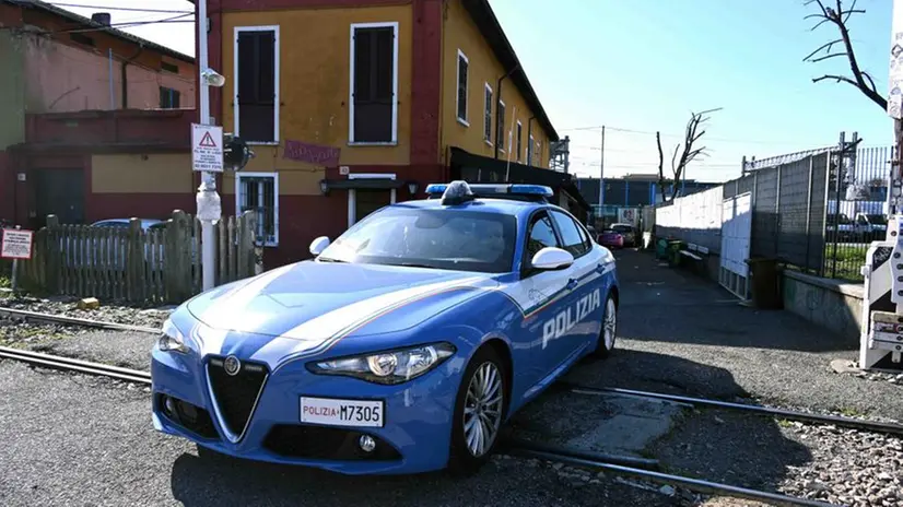 La Polizia di Stato sta indagando sull'accoltellamento avvenuto in via Togni