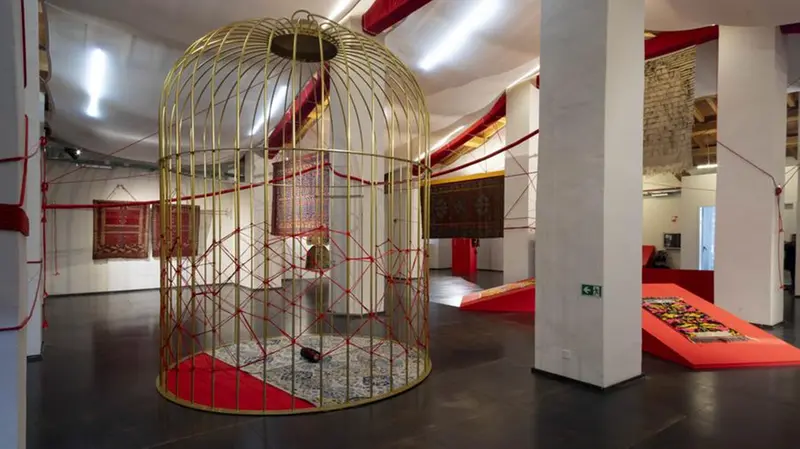 L'allestimento di «I nodi dei giardini del Paradiso»