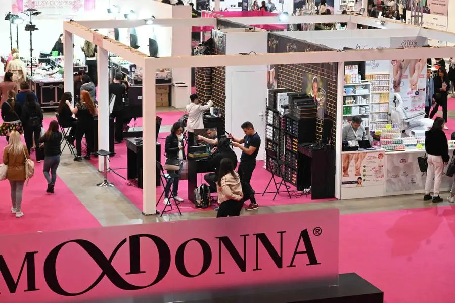Cosmodonna per quattro giorni al Brixia Forum