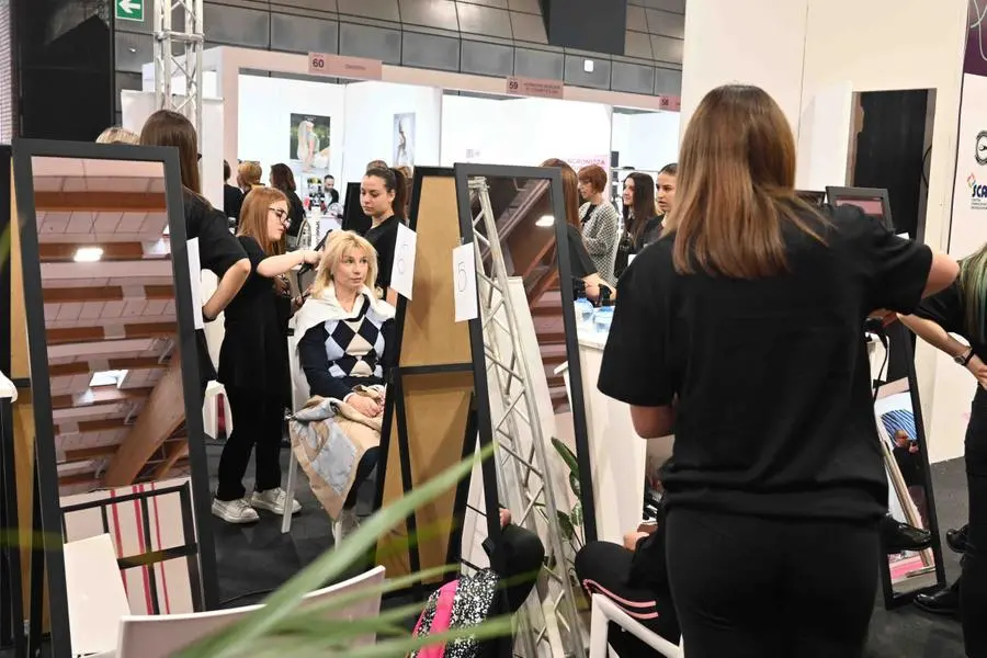 Cosmodonna per quattro giorni al Brixia Forum