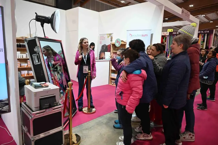Cosmodonna per quattro giorni al Brixia Forum