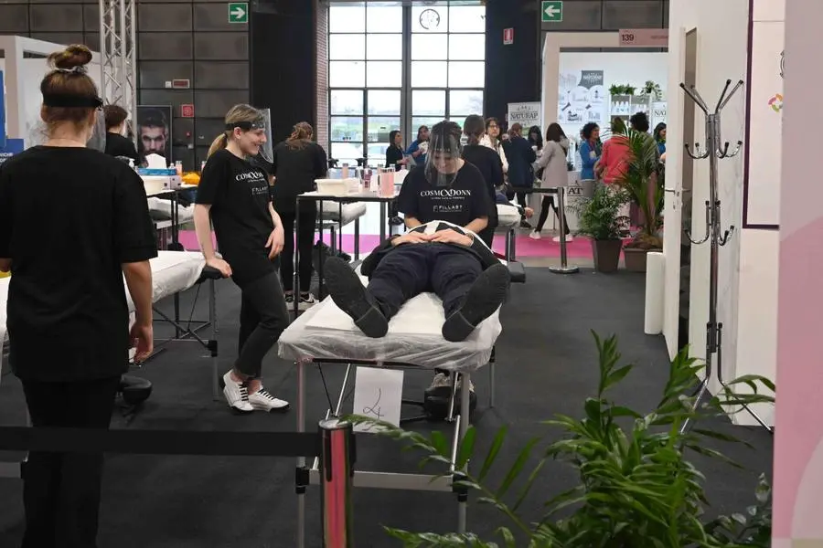 Cosmodonna per quattro giorni al Brixia Forum