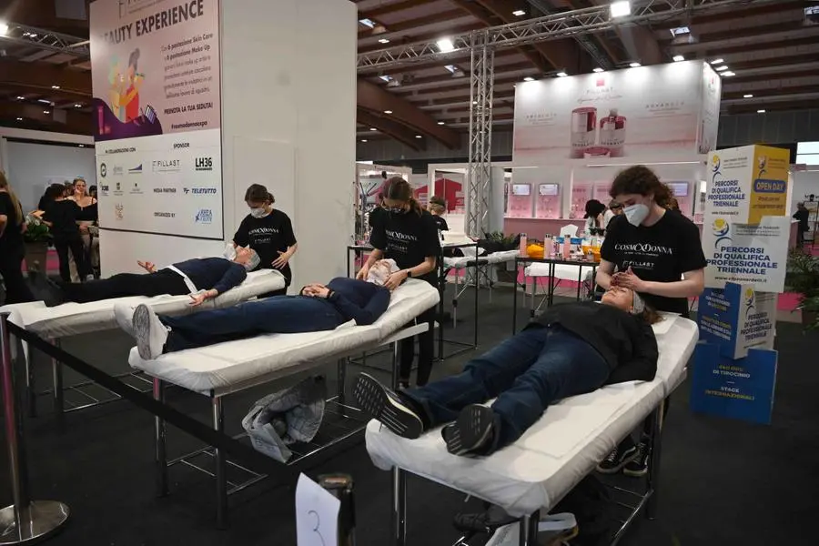 Cosmodonna per quattro giorni al Brixia Forum