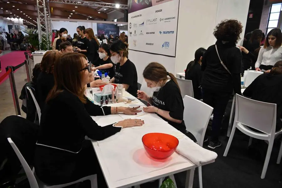 Cosmodonna per quattro giorni al Brixia Forum