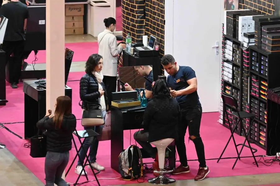 Cosmodonna per quattro giorni al Brixia Forum