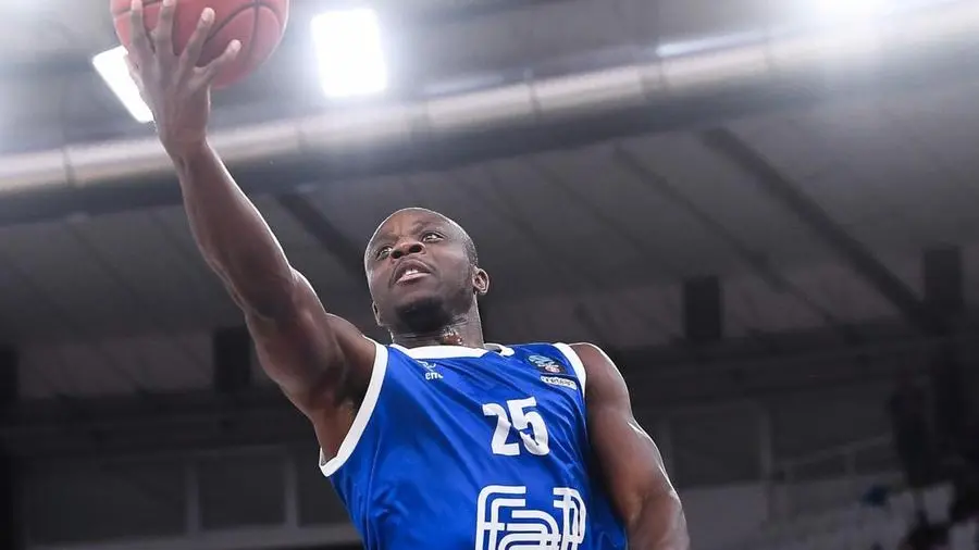 Cournooh, grande protagonista contro l’Olimpia Milano, a dicembre aveva realizzato 15 punti contro il Bursaspor - © www.giornaledibrescia.it