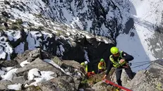 Salvataggio e recupero in alta montagna del Soccorso alpino - © www.giornaledibrescia.it
