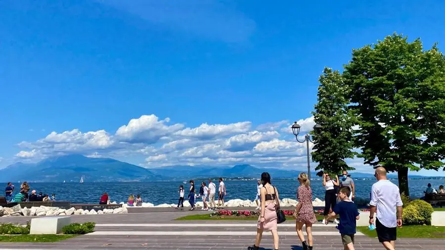 Il lago di Garda è sempre più attrattivo - © www.giornaledibrescia.it
