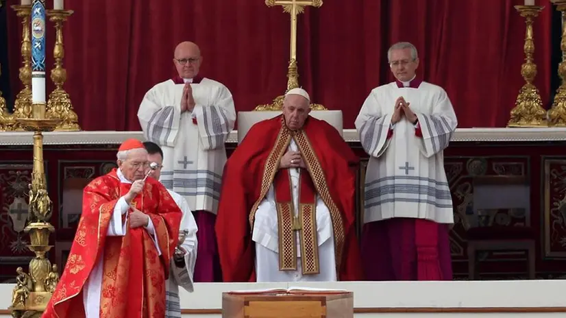 Il 5 gennaio  scorso il cardinale Re ha celebrato il funerale di Ratzinger