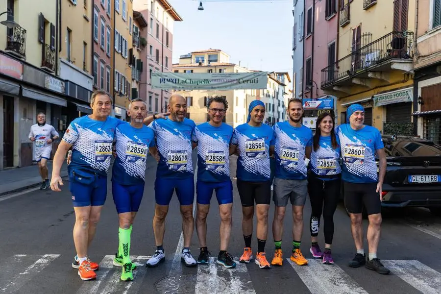 Bam: gli atleti della 42 chilometri di corsa per Brescia