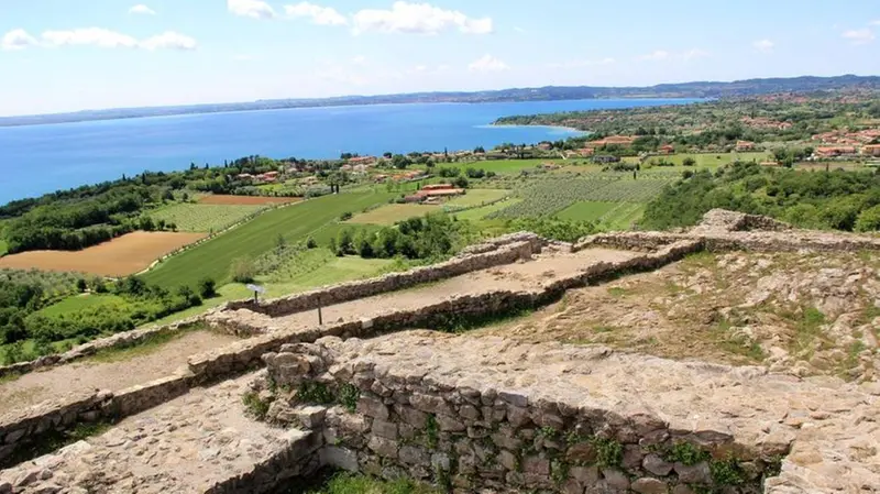 La vista dalla Rocca di Manerba