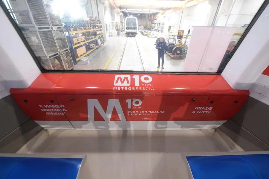 Per i 10 anni la metropolitana avrà un vagone decorato con l'opera di Luca Font