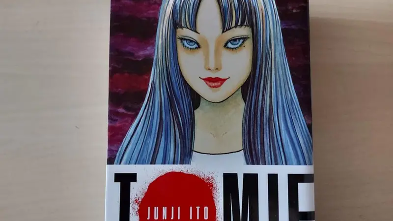 La copertina di Tomie