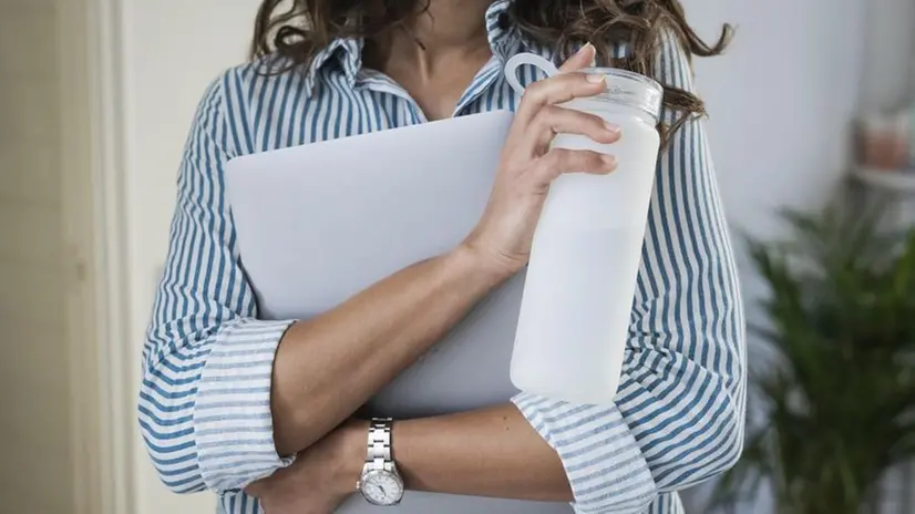 Dopo la nascita di un figlio quasi una donna su cinque smette di lavorare