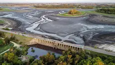 La diga Canelon Grande a secco per la siccità, in Uruguay - Foto Epa © www.giornaledibrescia.it