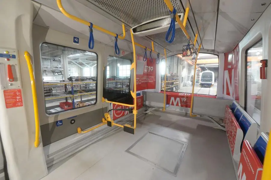 Per i 10 anni la metropolitana avrà un vagone decorato con l'opera di Luca Font
