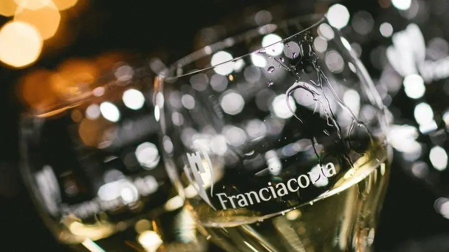 Un bicchiere di Franciacorta