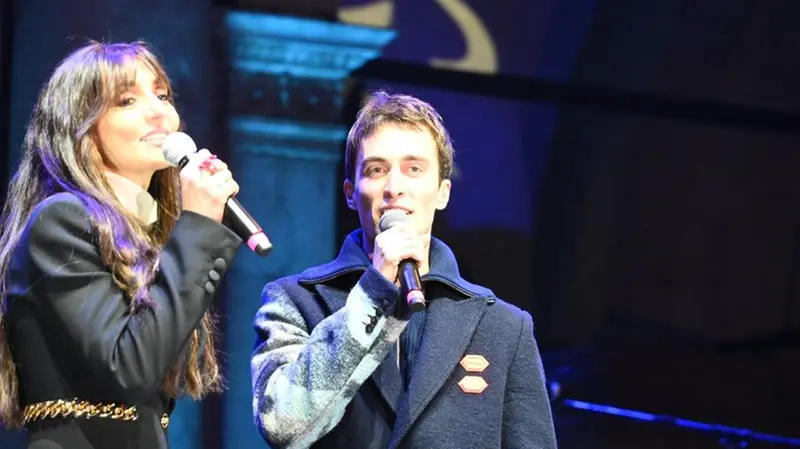 Mattia Stanga con Ambra Angiolini