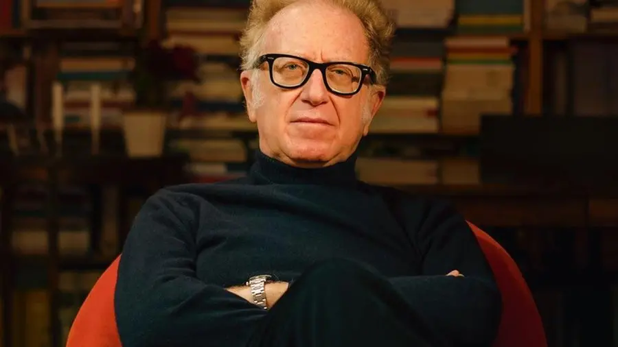 Il poeta Valerio Magrelli, ospite al Teatro Grande - © www.giornaledibrescia.it