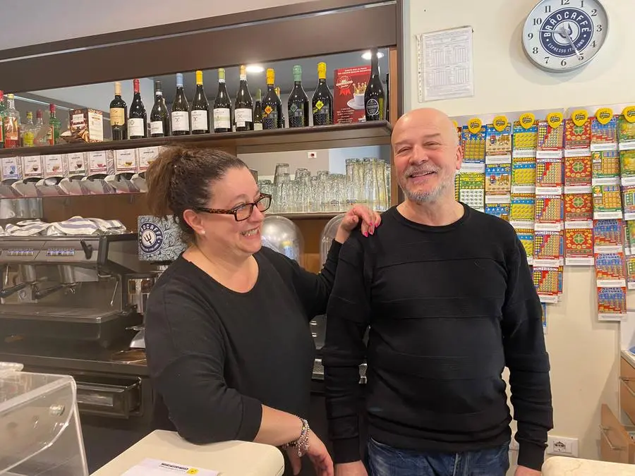 Eros Andreoli è il titolare del bar Stazione a Toscolano Maderno