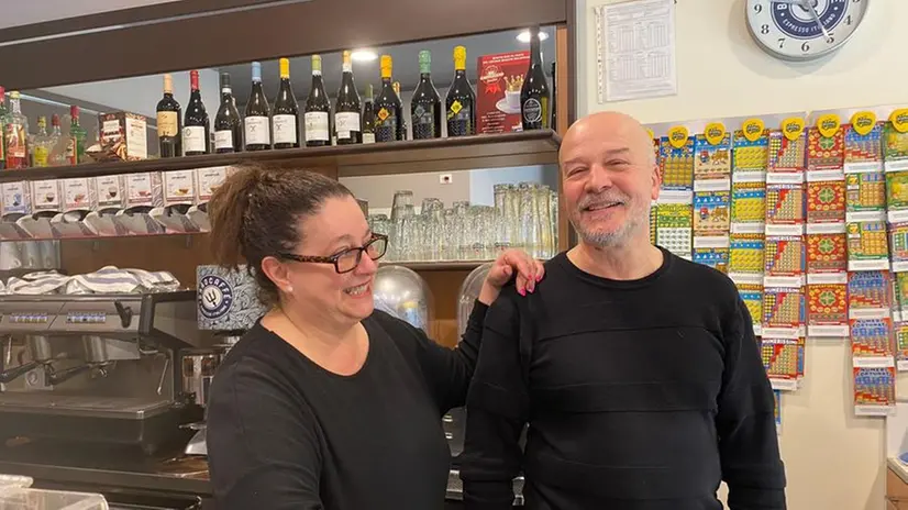 Eros Andreoli è il titolare del bar Stazione a Toscolano Maderno