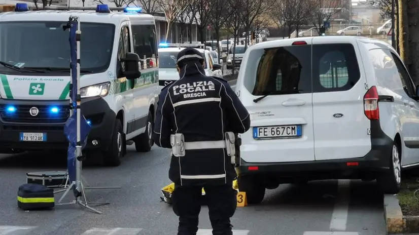 Un uomo ha avuto un malore ed è morto in via Lamarmora