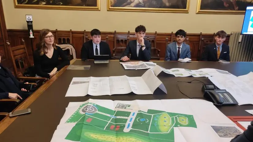 Gli studenti dell'Einaudi di Chiari presentano il progetto sulla Caffaro