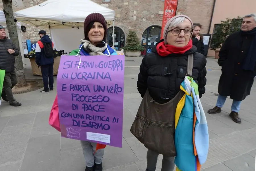 La marcia per la pace in centro a Brescia